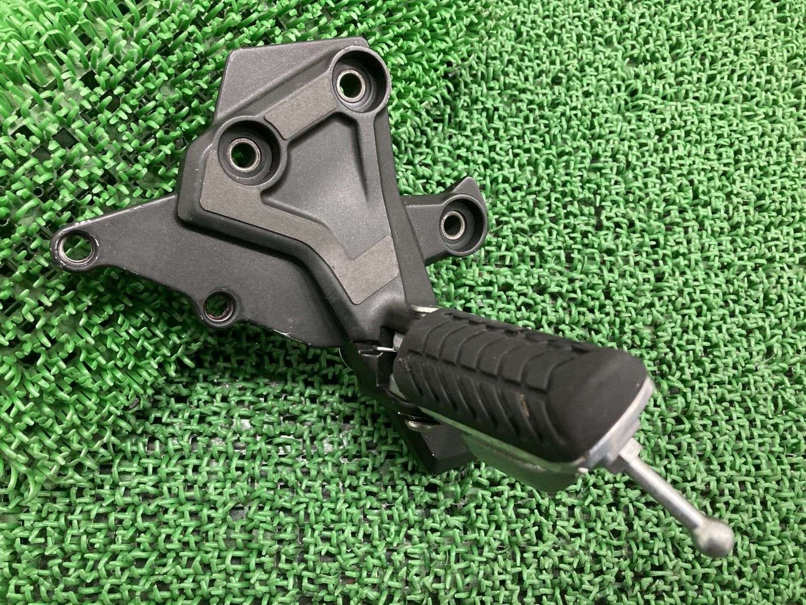 H 2 SX SE ステップ 右 1419 カワサキ バイク 部品 ZXT 02 A NINJA ニンジャ 修復素材に ペグ 車検 mU