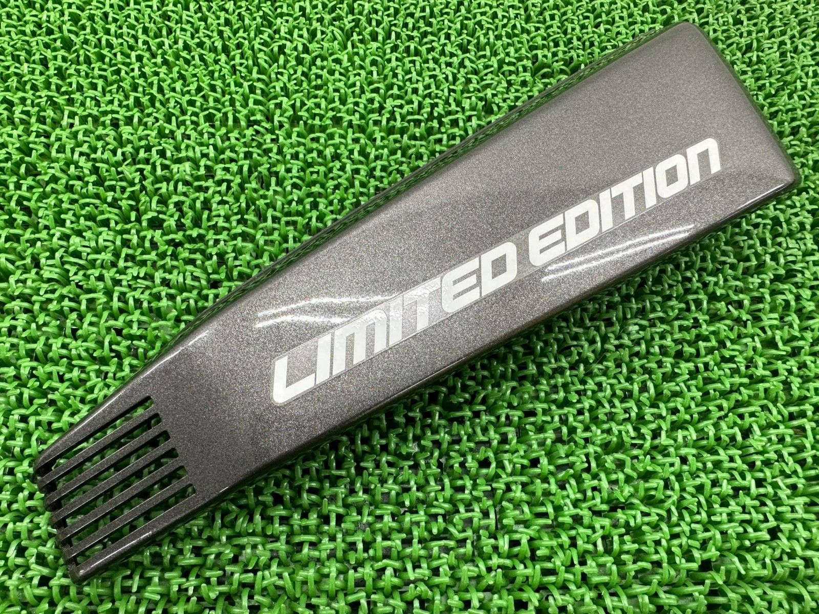 GSX 250 Sカタナ サイドカバー 右 ガンM 94431 49300 スズキ GJ 76 A リミテッドエディション フロントサイドカウル nM