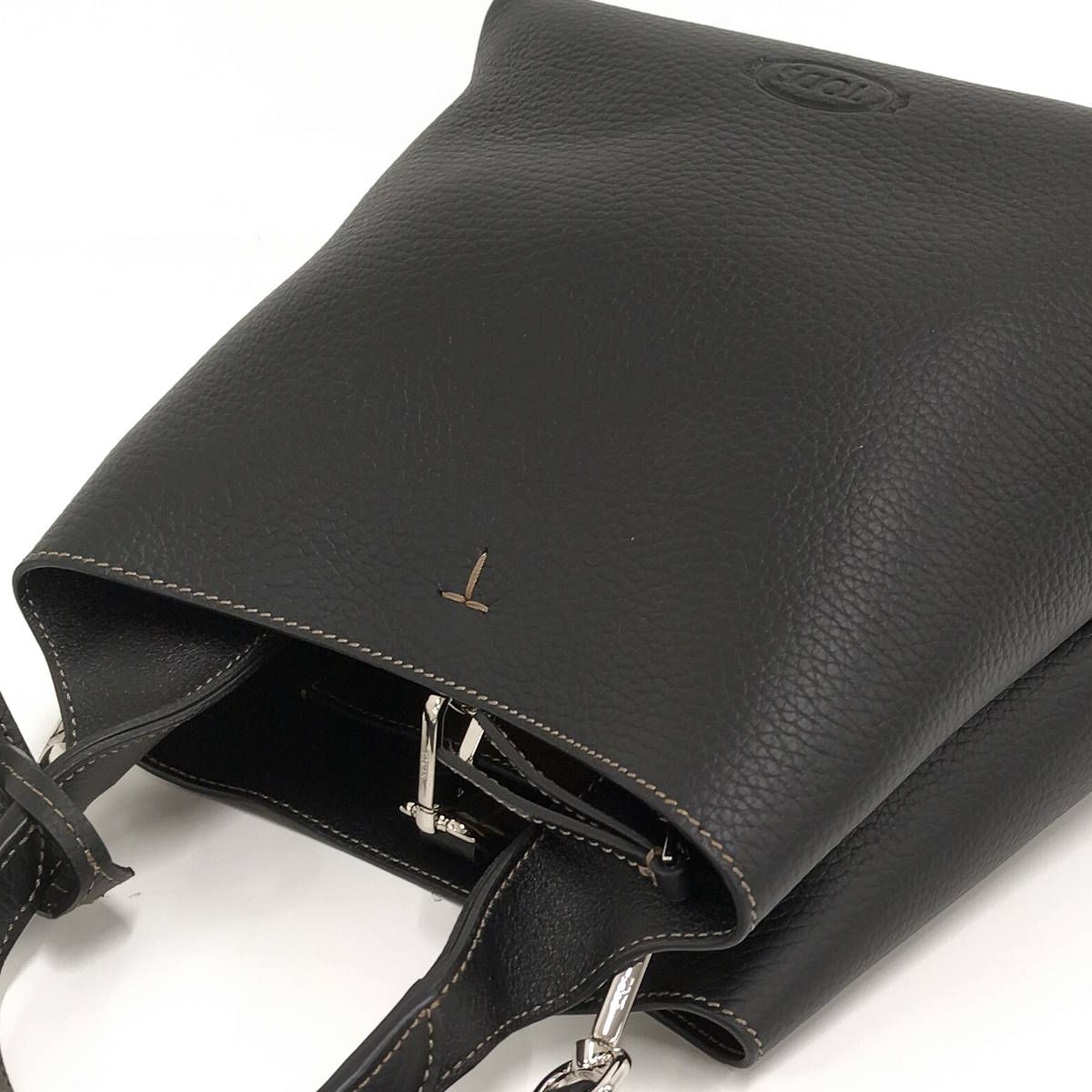 レザー ブラック