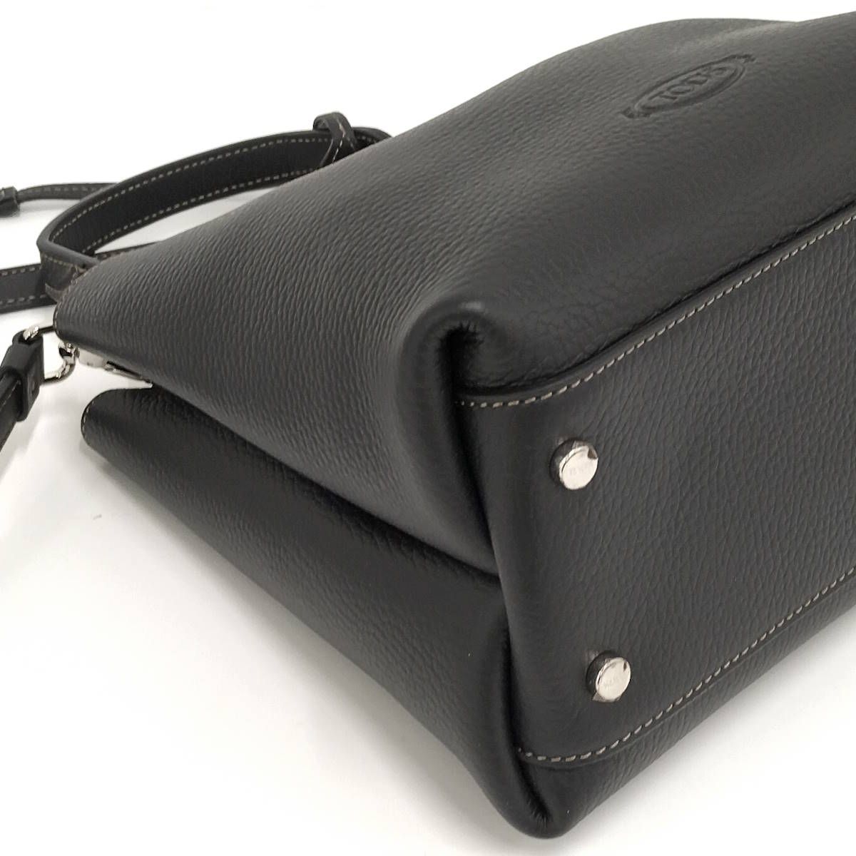 レザー ブラック