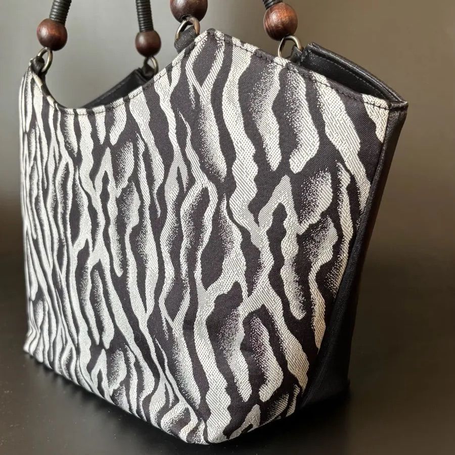 モダンゼブラ調 ブラックサテン 和装バック ハンドバッグ