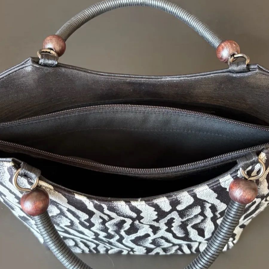  モダンゼブラ調 ブラックサテン 和装バック ハンドバッグ 和装用バッグ 着物 浴衣