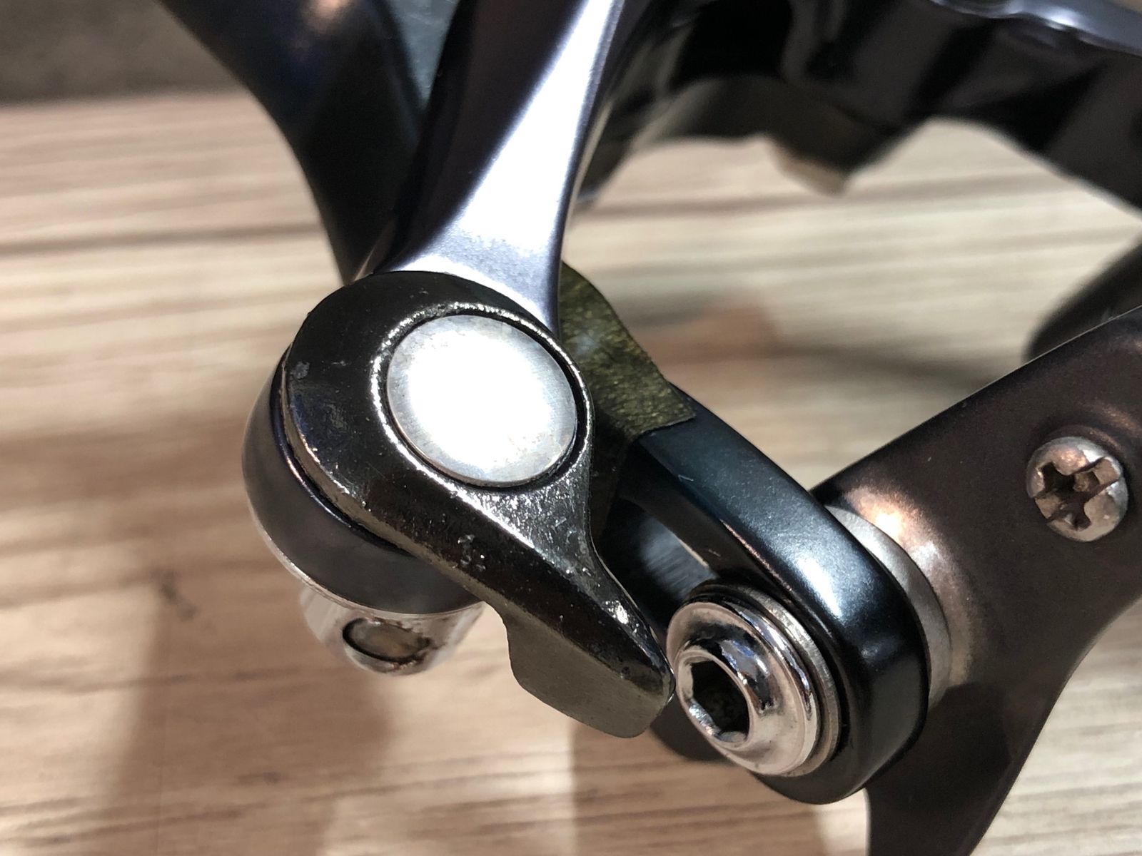 【中古美品】シマノ105　ブレーキキャリパー　BR-5700