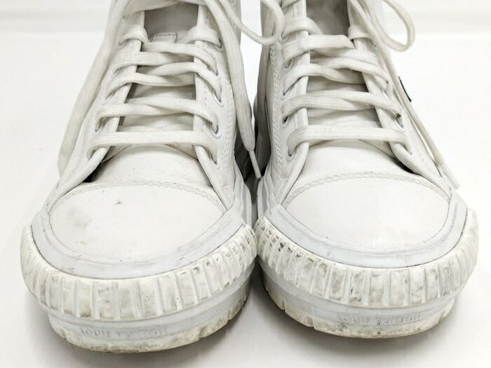 VUITTON ハイカットスニーカー
