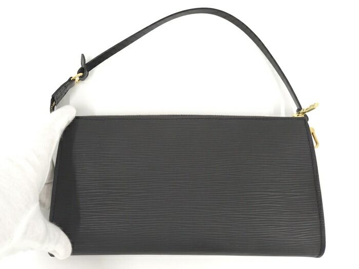 LOUIS VUITTON ポシェットアクセソワール エピ M52942