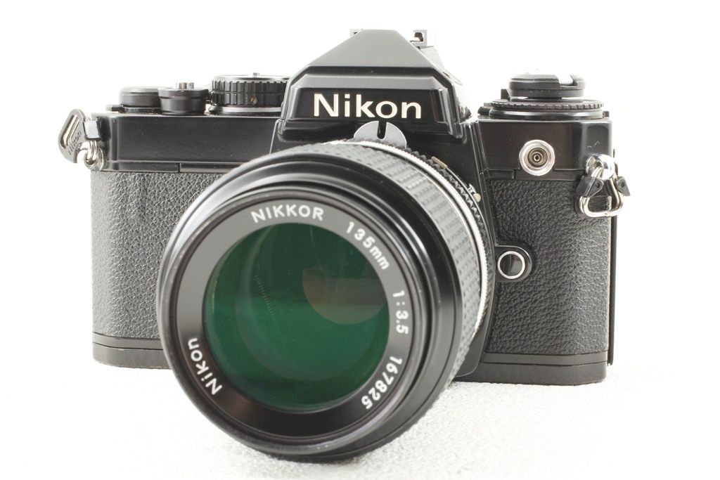 一眼レフカメラNikon FE 43-86mmレンズ付き 。モータードライブ。 一眼