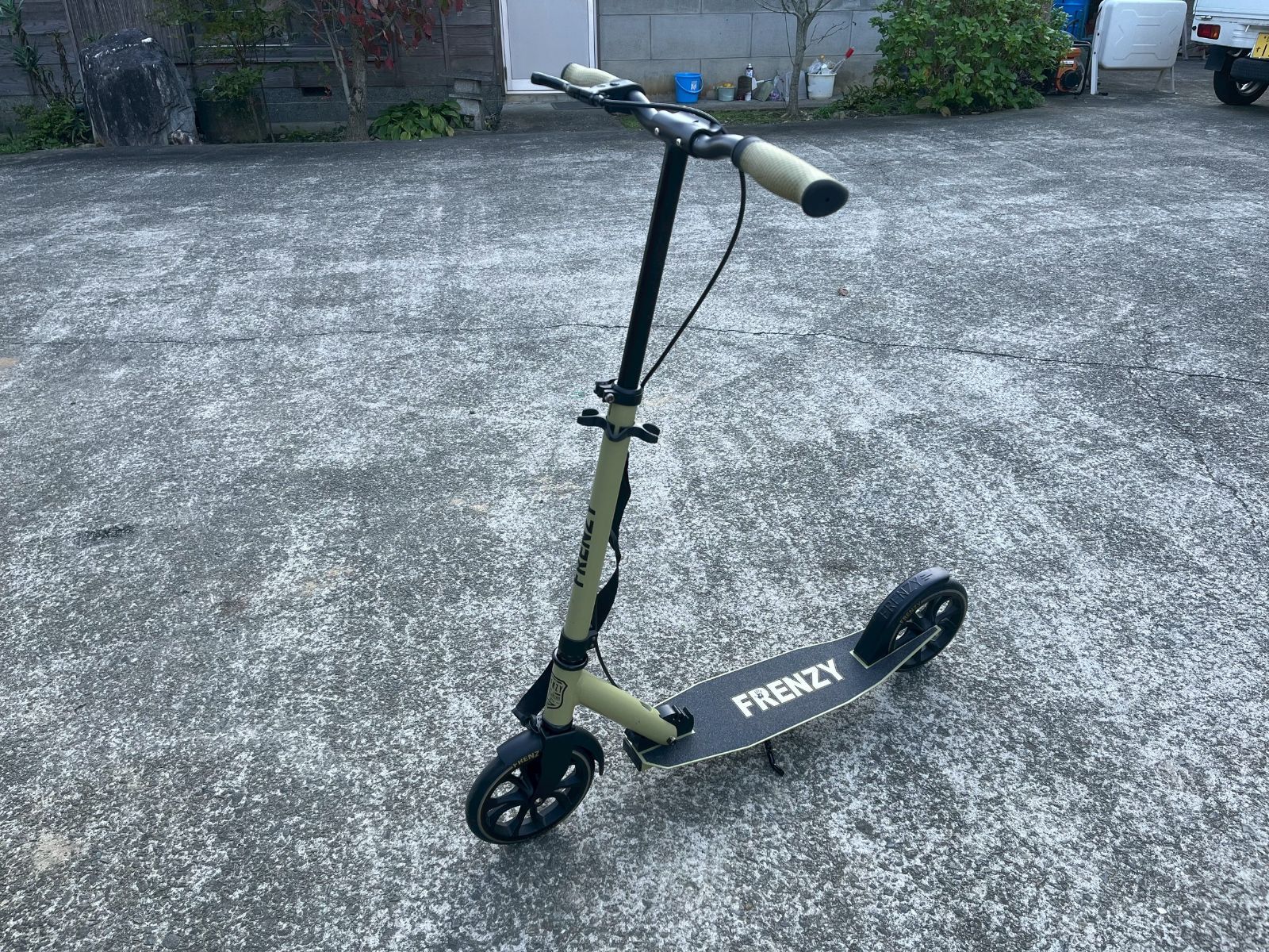 動作良好 FRENZY キックボード FR205DB3