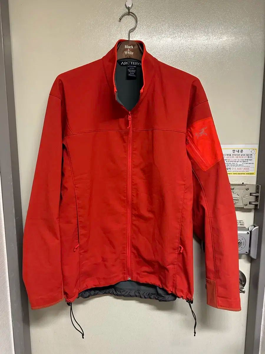 ARC TERYX アークテリクス レッド ジャケット XL TG 105-110