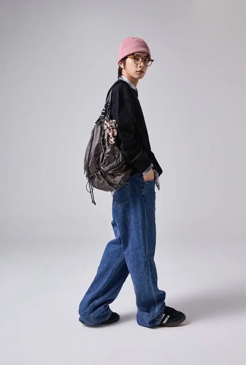 LMRシンボルロゴタイベックスシャーリングバッグ ブラック