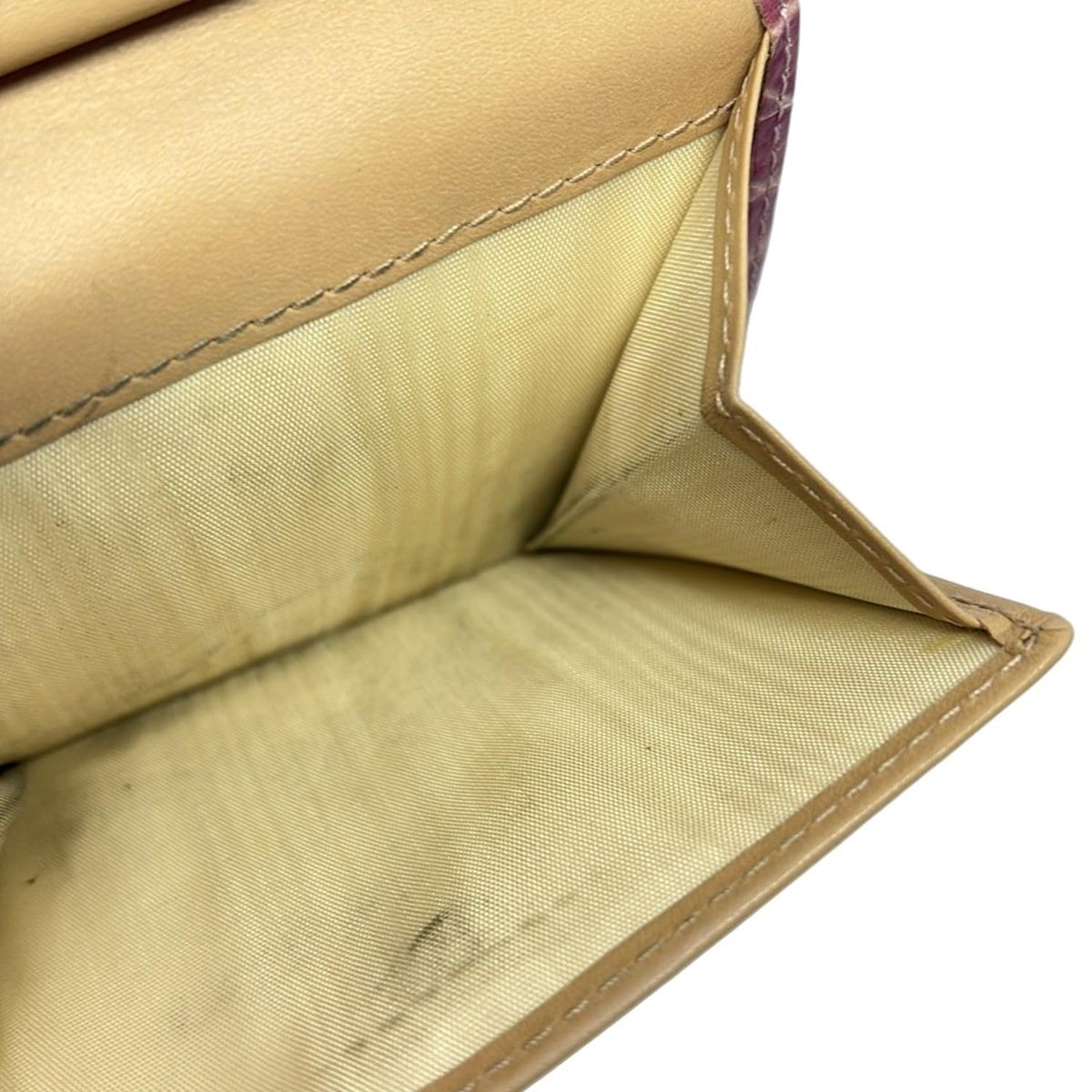 型押し加工 レザー