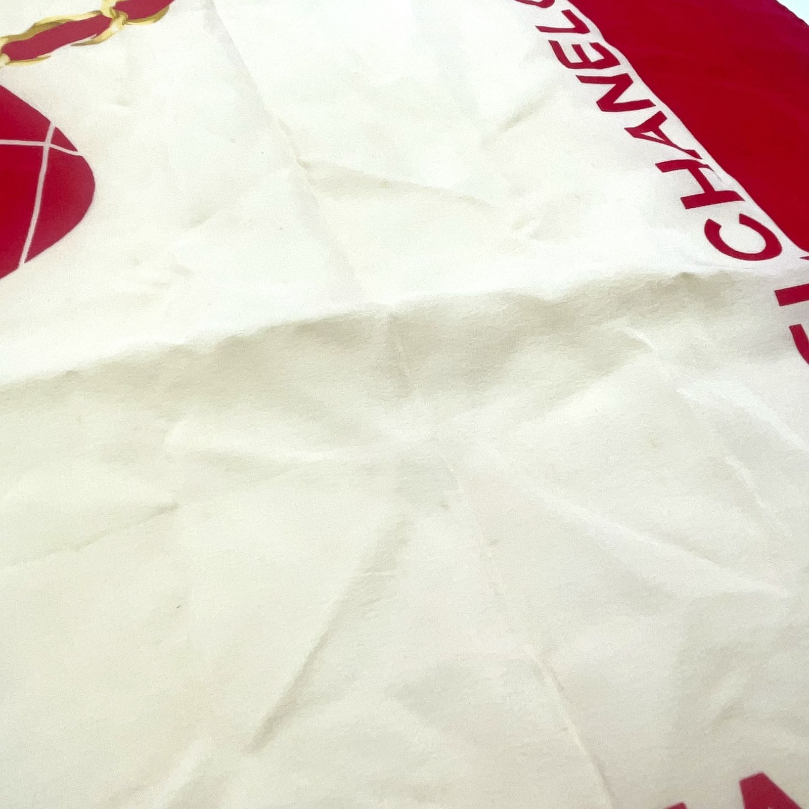  CHANEL マトラッセチェーンショルダーバッグ柄 シルク アイボリー×レッド スカーフ マフラー 小物