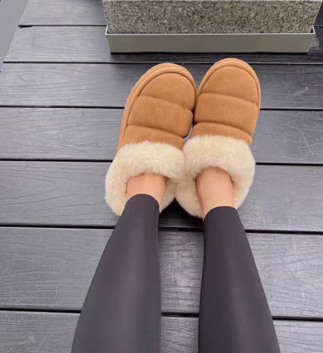  UGG アグ Tazzlita タズリータ 厚底 その他 靴