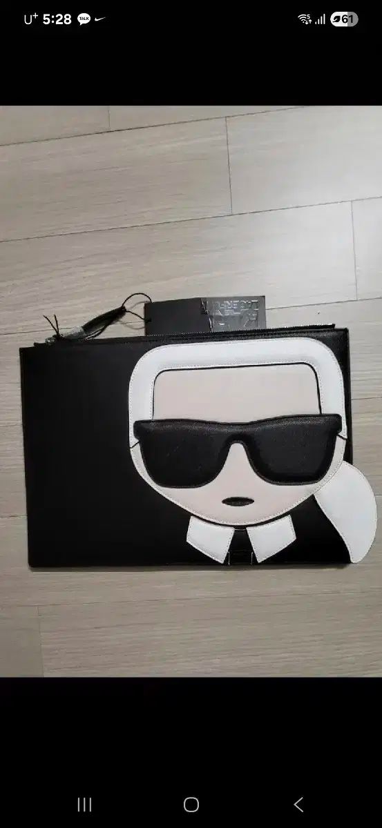 カールラガーフェルド K Ikonik クラッチバッグ