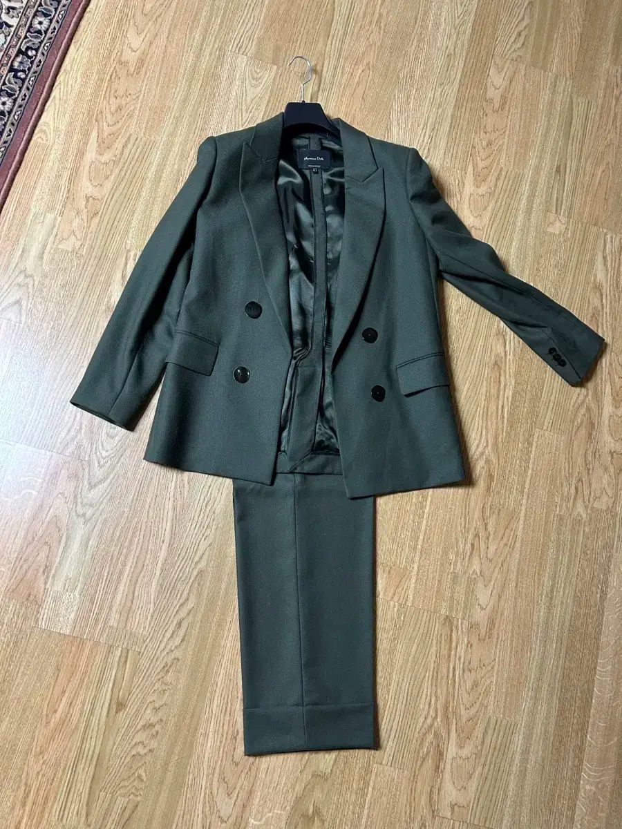 マッシモ ドゥッティ レディース スーツ ダークグリーン 40サイズ