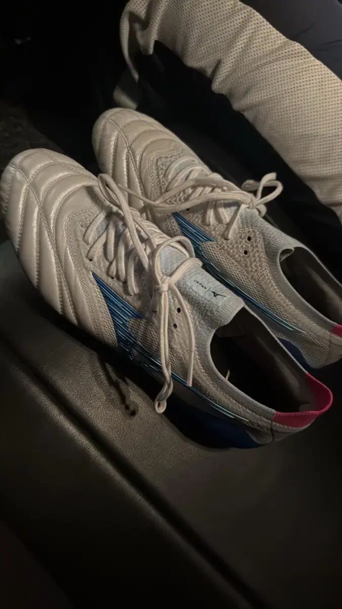mizuno モレリア NEO4ベータ サッカーシューズ