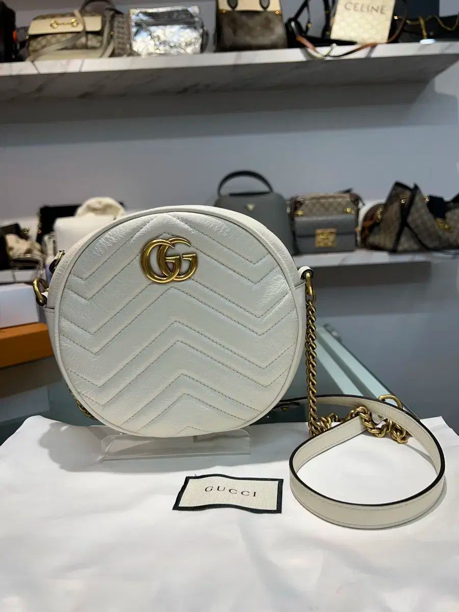 GUCCI グッチ マモント ラウンド GG ミニ クロスバック 白