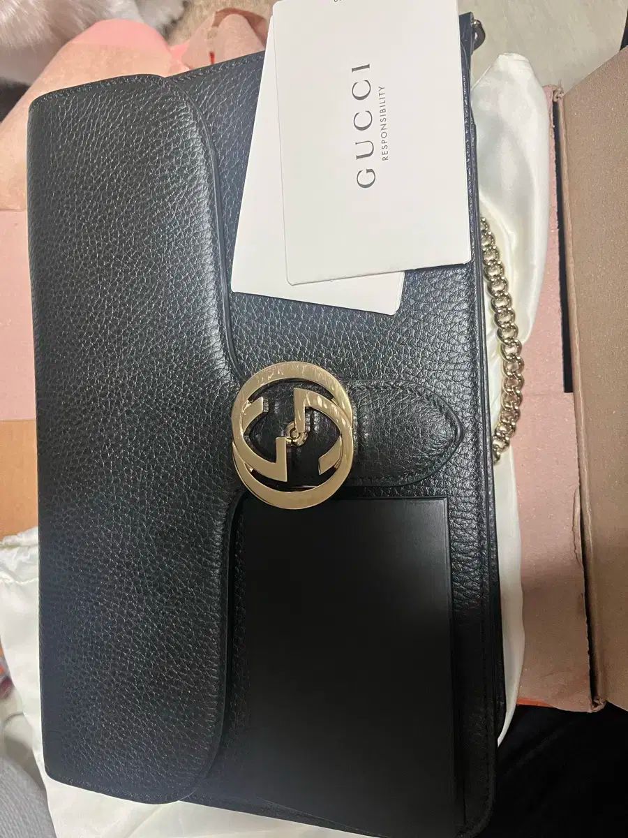 グッチ インターロッキング ブラック チェーン ショルダーバッグ