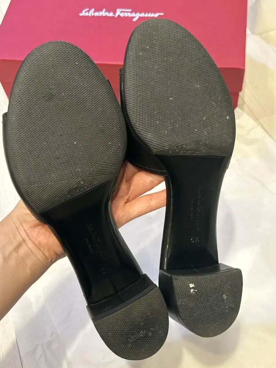 フェラガモ ガンチーニ