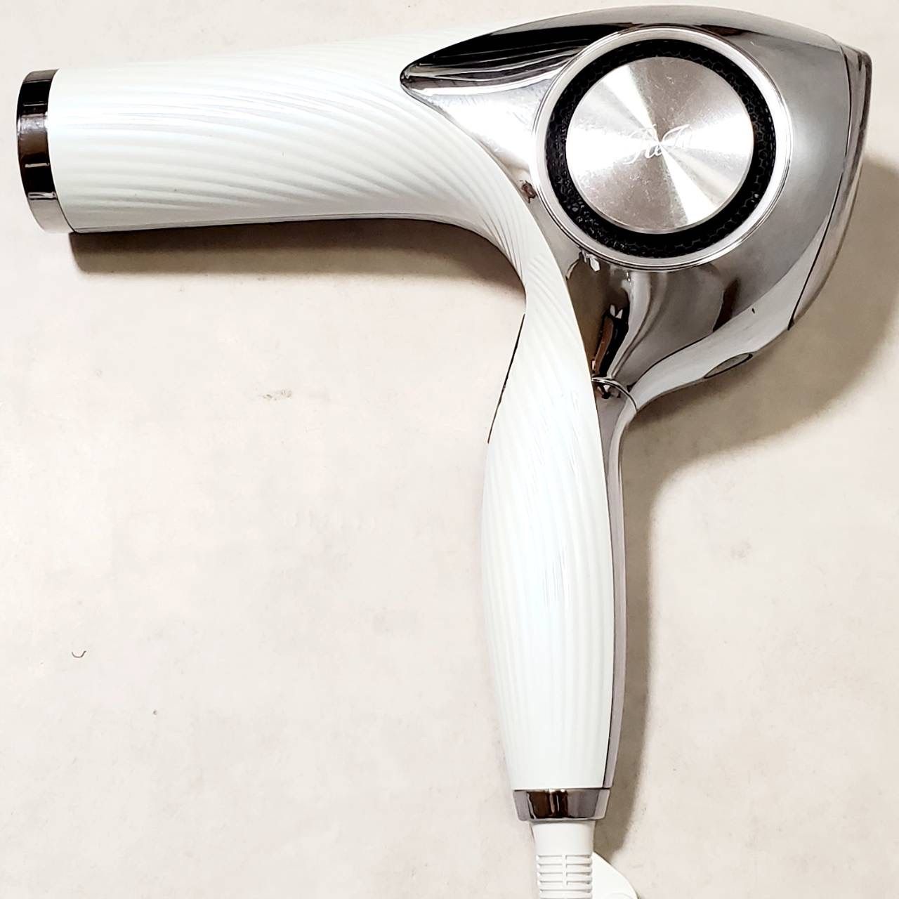 ホワイト リファビューテック