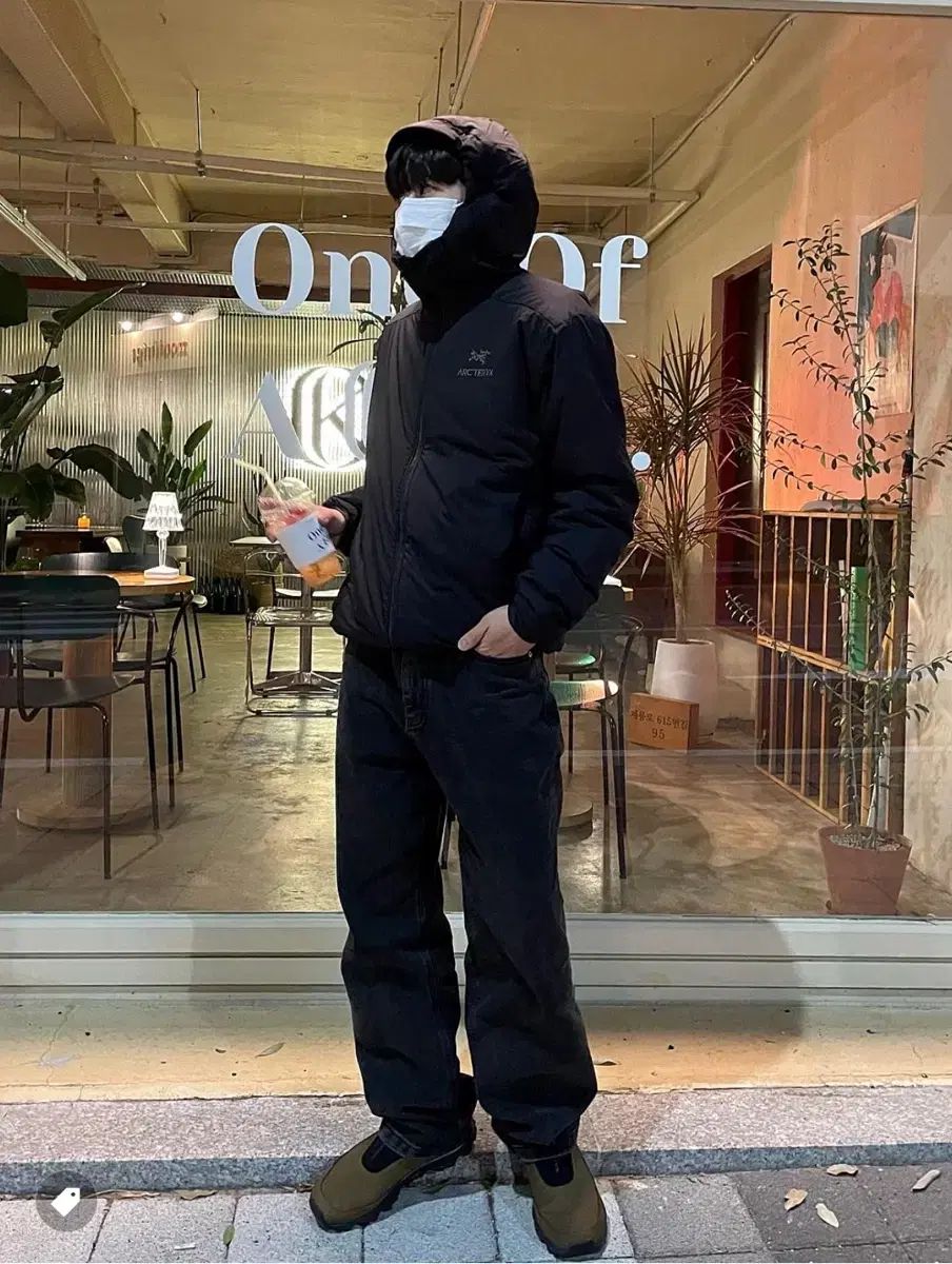 ARC TERYX アークテリクス Atom アトム AR WHO フーディー ブラック M Mm 100サイズ