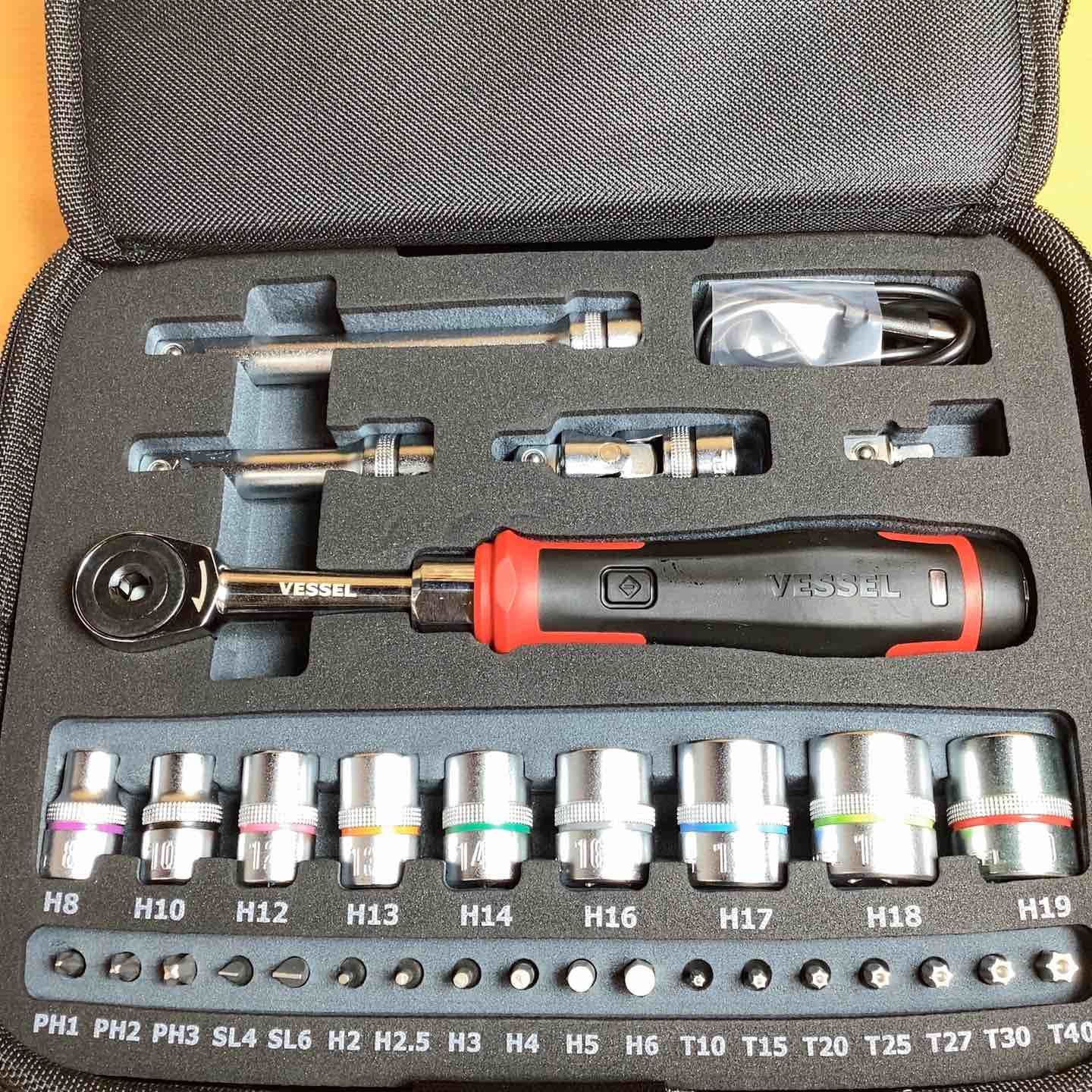 ベッセル VESSEL コードレス 電動スリムラチェット ソケットビット31個付セット 400ER3-1M 軽量 コンパクトラ チェットハンドル 越谷店