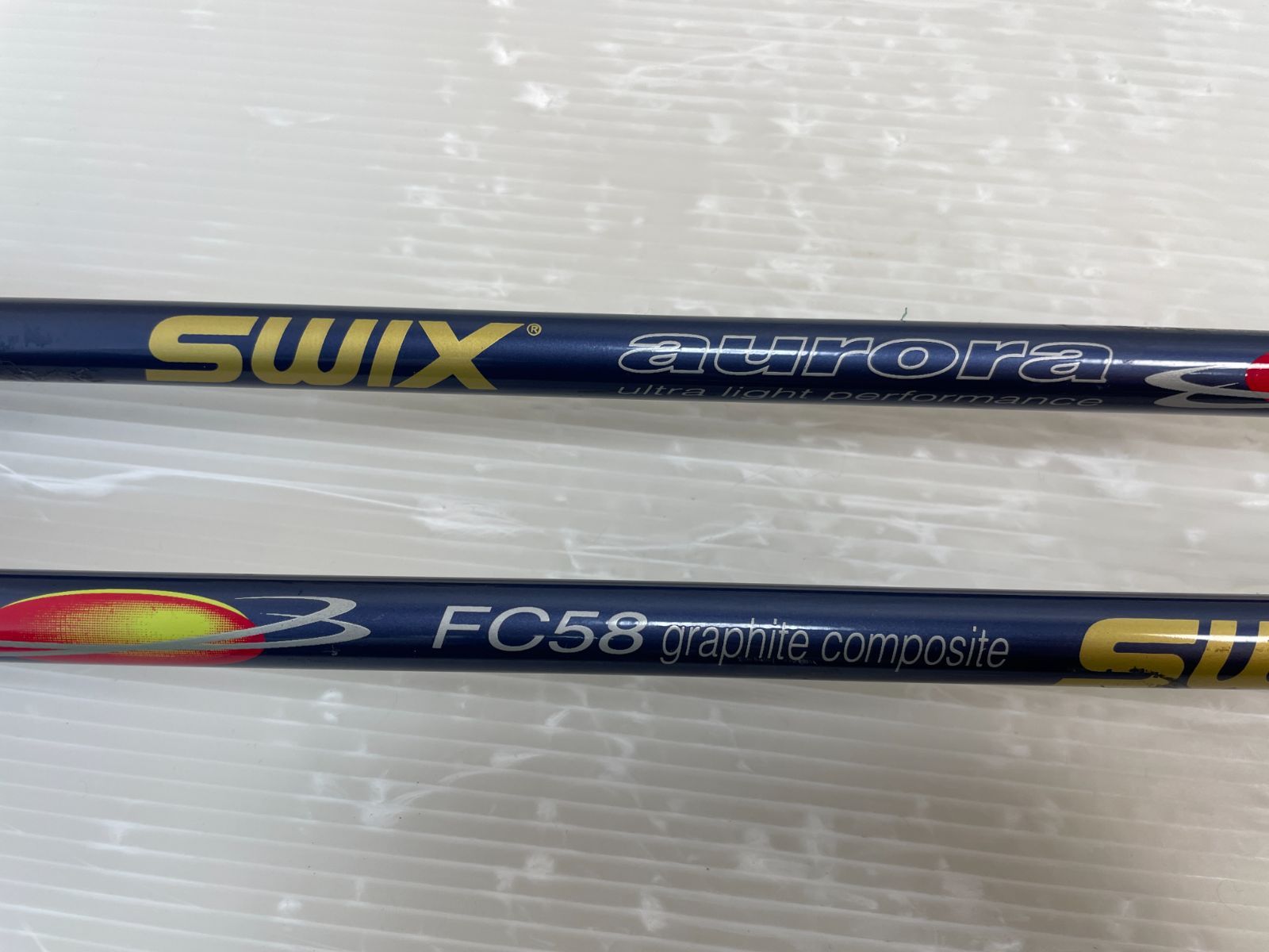 美品SWIX AURORA C157スキーカーボンストックcm ◇ カーボン スキーストック swix aurora FC58 120 cm スウィックス