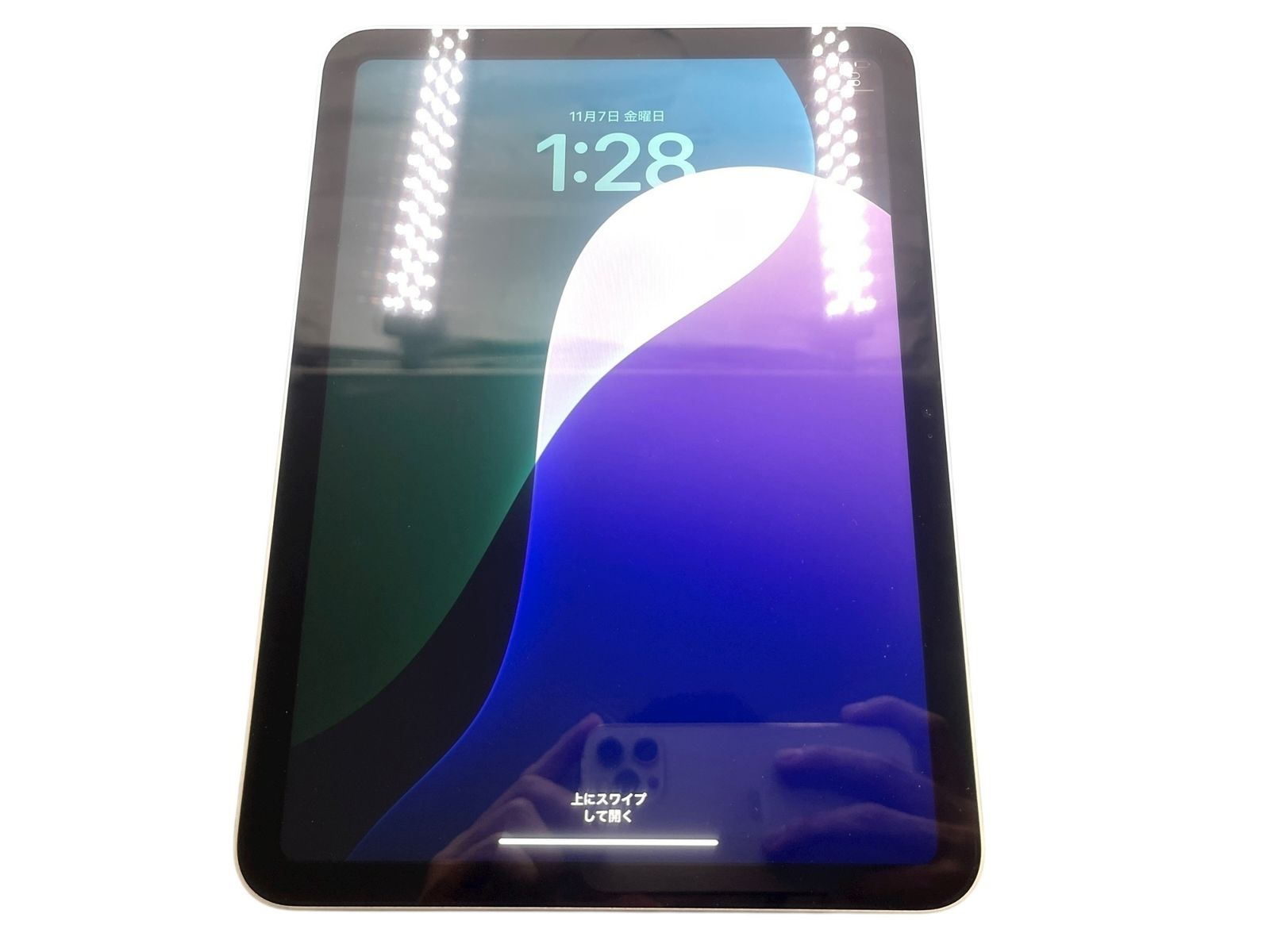 Apple iPad 第10世代 A 3354 128 GB Wi-Fiモデル シルバー ランクA バッテリー 充放電27回 IMEIなし ケーブル アダプター 箱 説明書付2090450 2090450