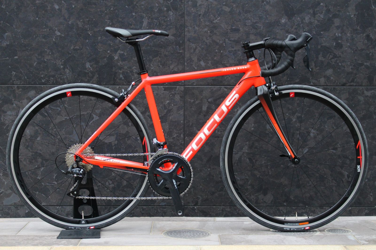 フォーカス FOCUS イザルコレース IZALCO RACE AL 2018 XSサイズ シマノ ソラ 9 S アルミ ロードバイク