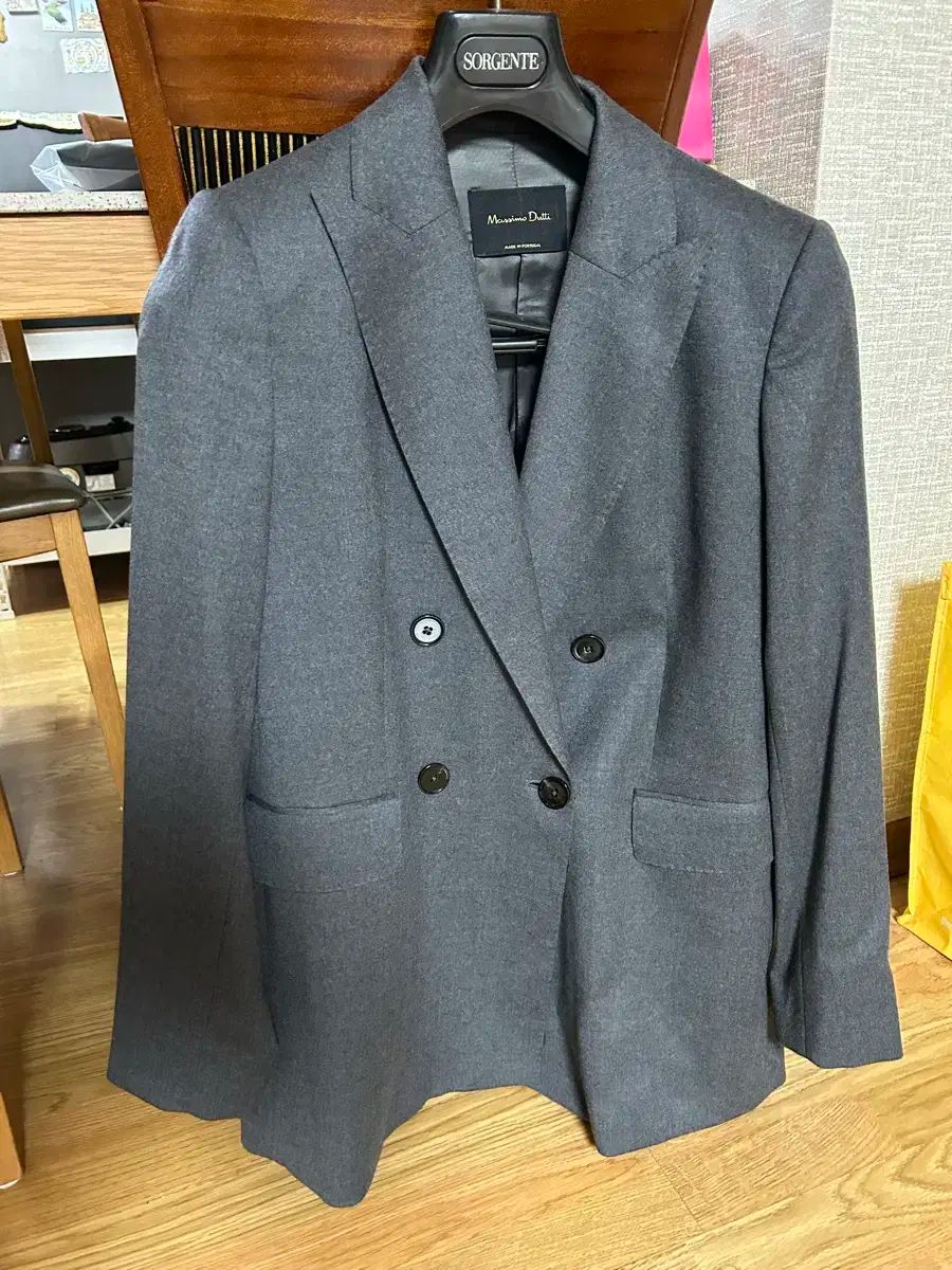 マッシモ ドゥッティ グレー レディース スーツ 40サイズ