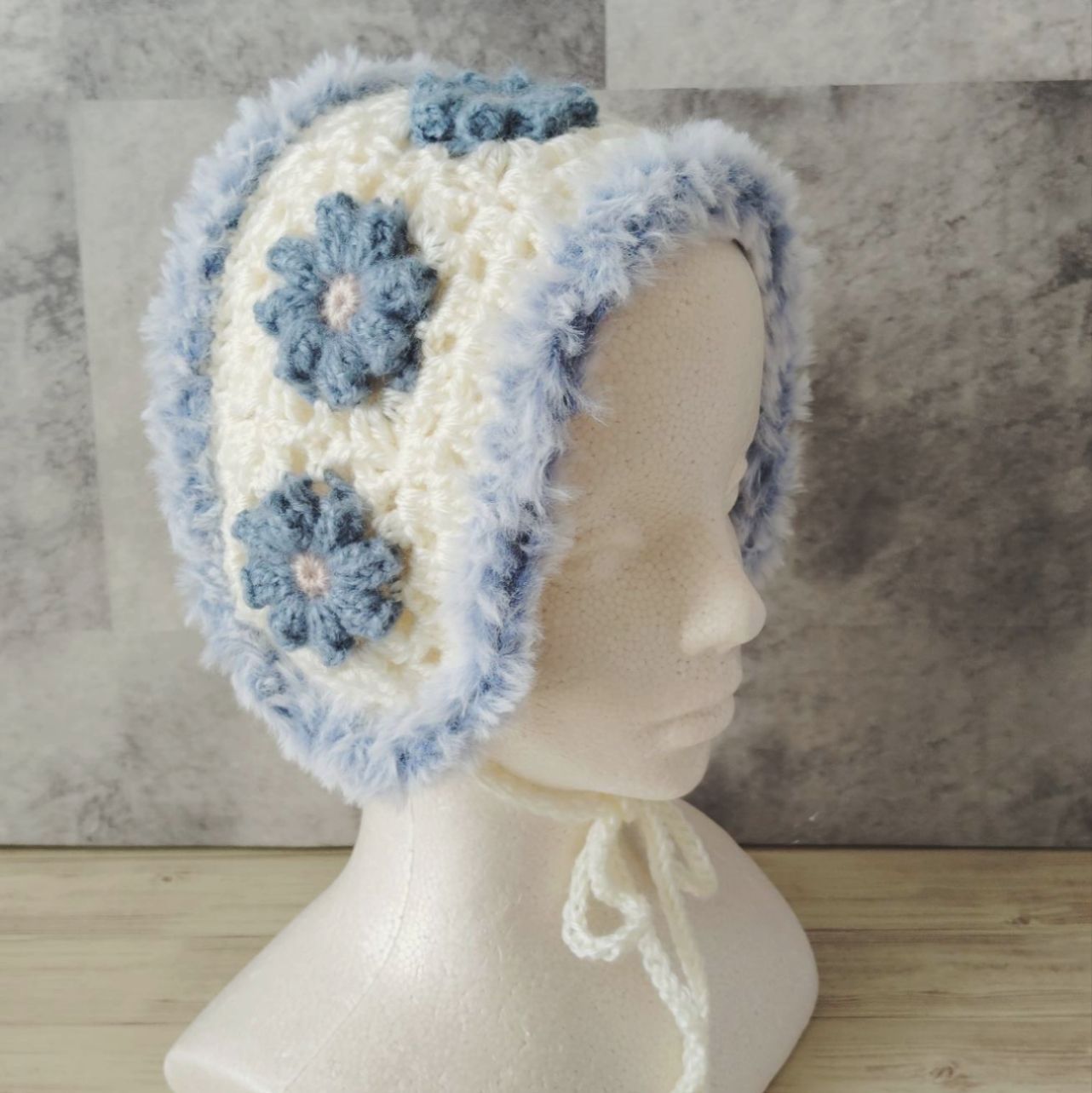 【オーダー品】ヘアバンド　バブーシュカ　イヤーマフ　ケープ【ハンドメイド】 ぬいぐるみ・人形・置物 【オーダー品】ヘアバンド バブーシュカ