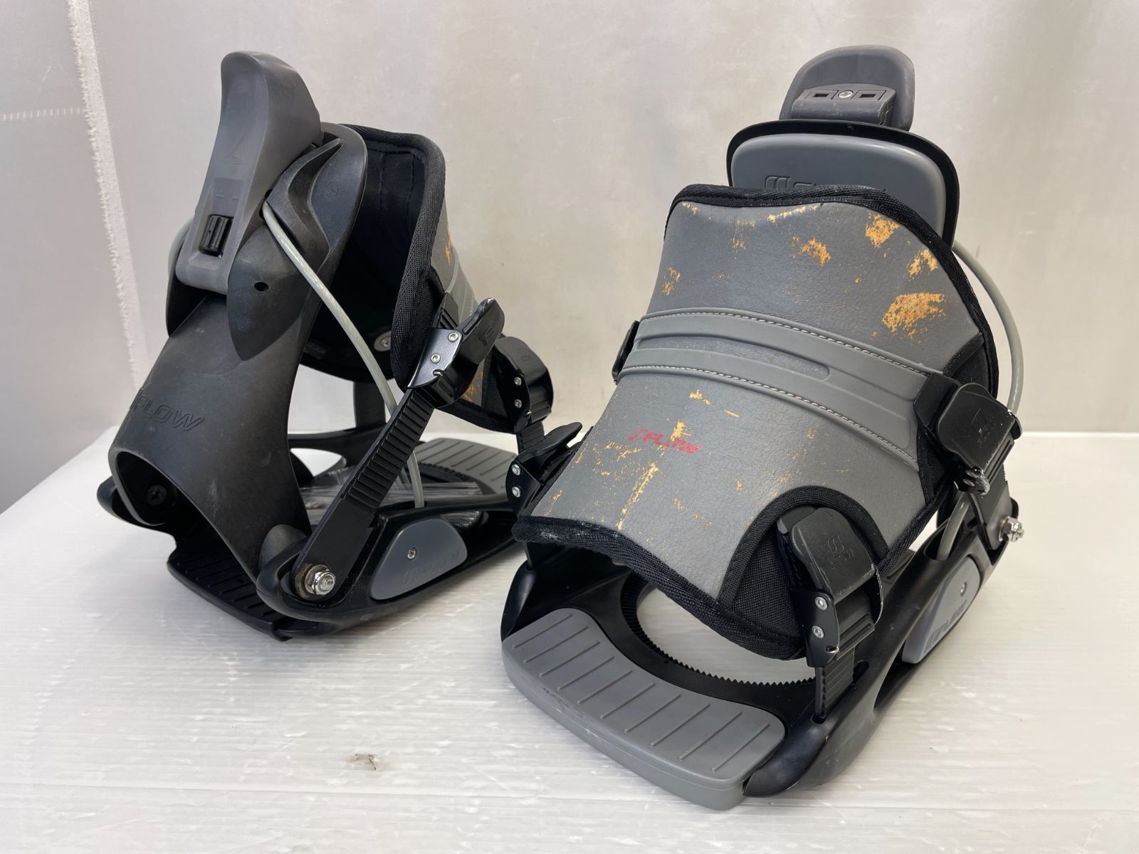 スノーボード バインディング FLOW MEDIUM リアエントリー フロー スノボ ビンディング