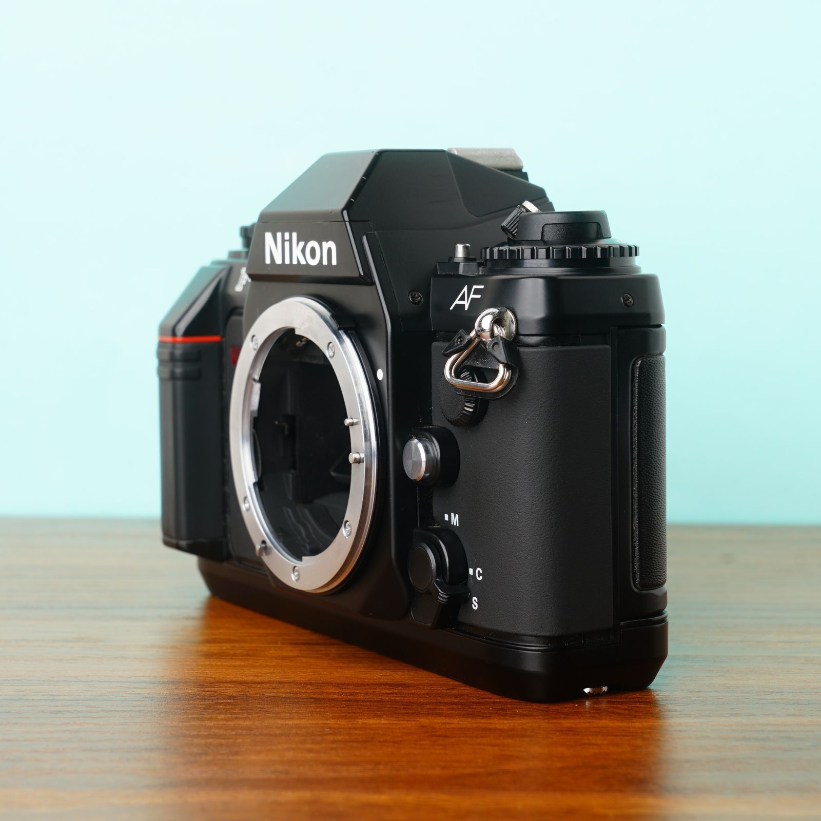 完動品 ニコン F501 ボディ フィルムカメラ 防湿庫管理 43