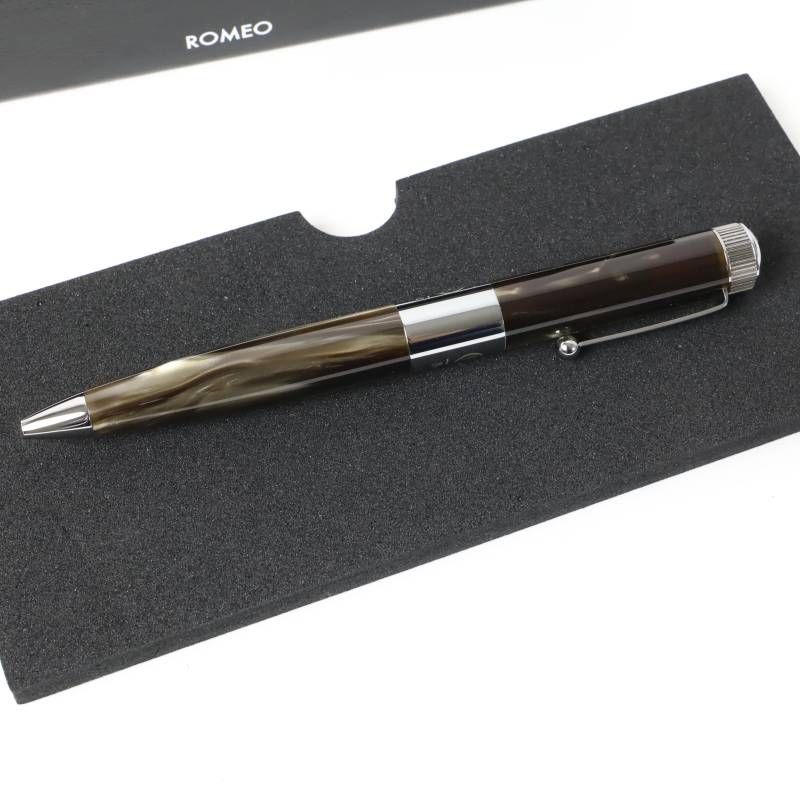 太軸 ボールペン