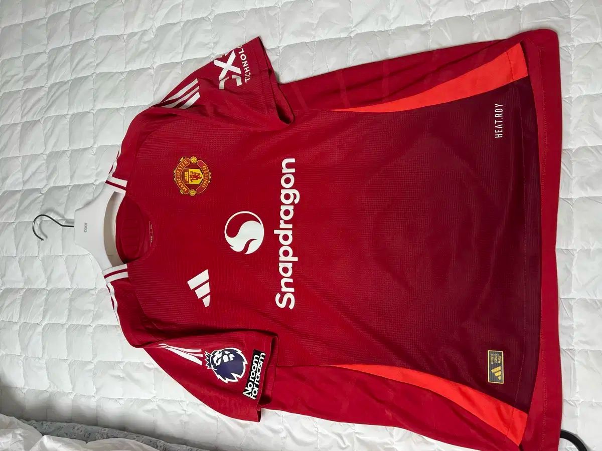 24 25 MANCHESTER UNITED FC HOME アセンティック マグワイア