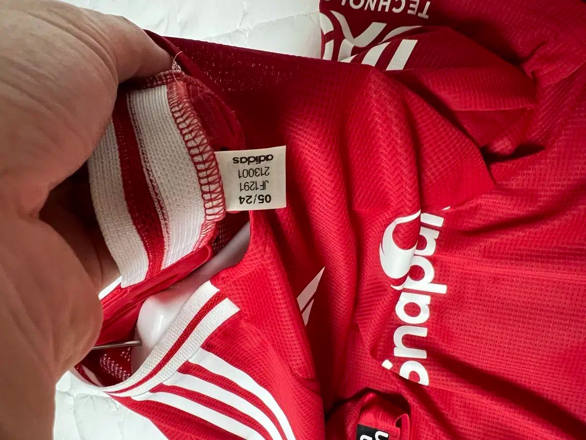 アセンティック