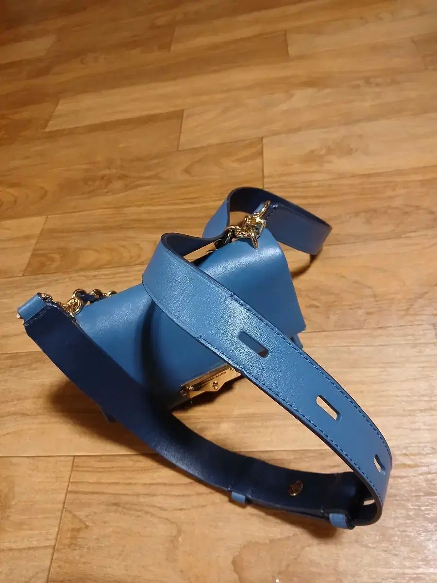 ショルダーバッグ