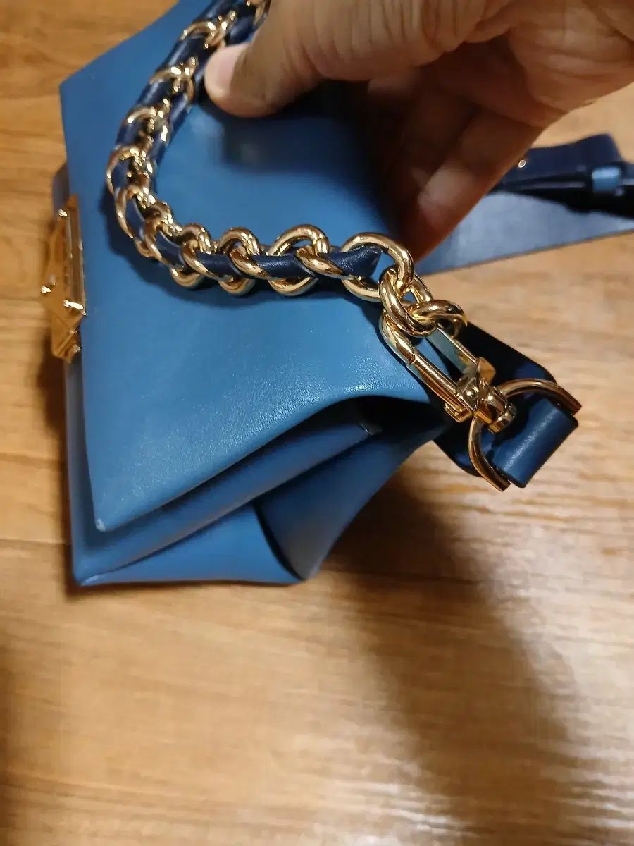 チェーン ショルダーバッグ