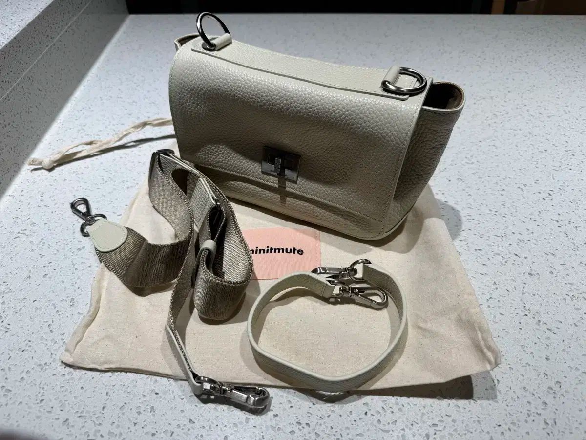 MINITMUTE ミニミュート フェレッティ ミニ アイボリー み