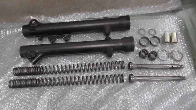 グラストラッカー BIGBOY NJ 47 A の フォークセット