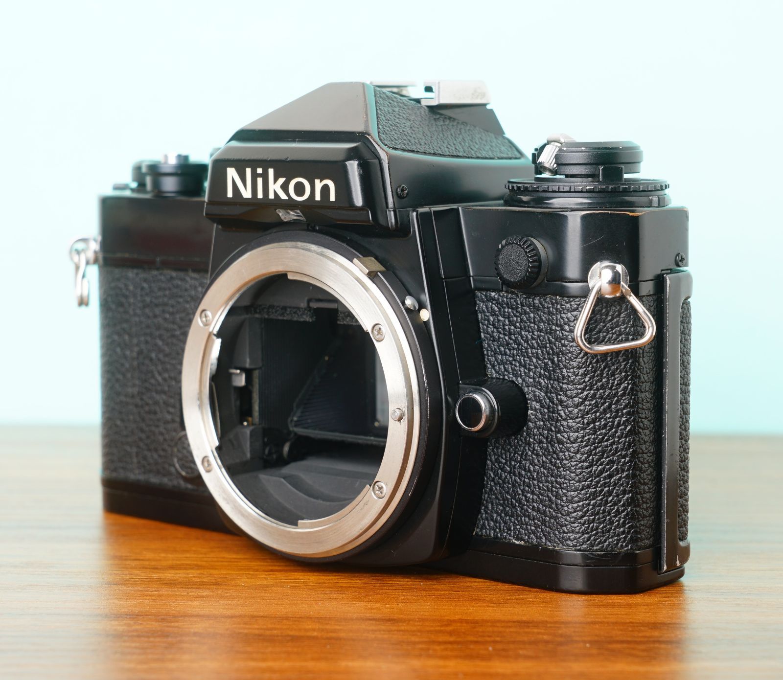 完動品 ニコン FE ブラック ボディ フィルムカメラ 防湿庫管理 ストラップ付き 85