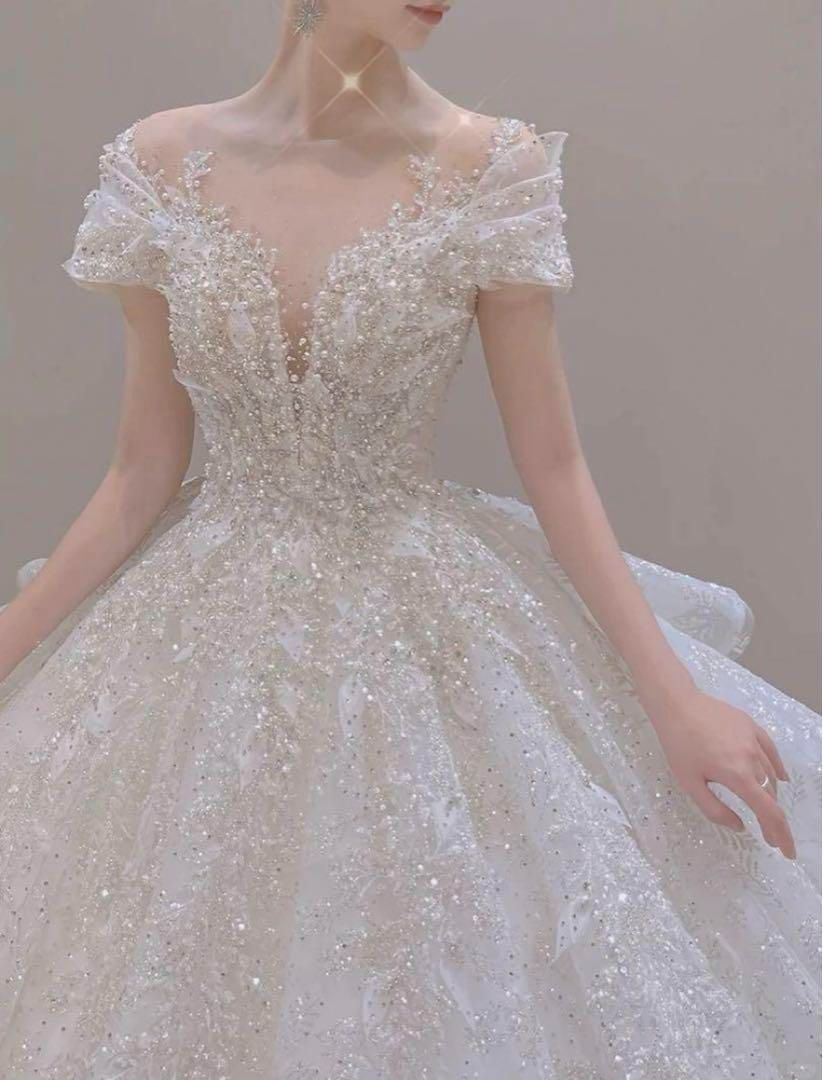 ウェディングドレス　キラキラストーン＆パール　プリンセスライン 新品 ウェディングドレス キラキラストーン＆パール プリンセスライン