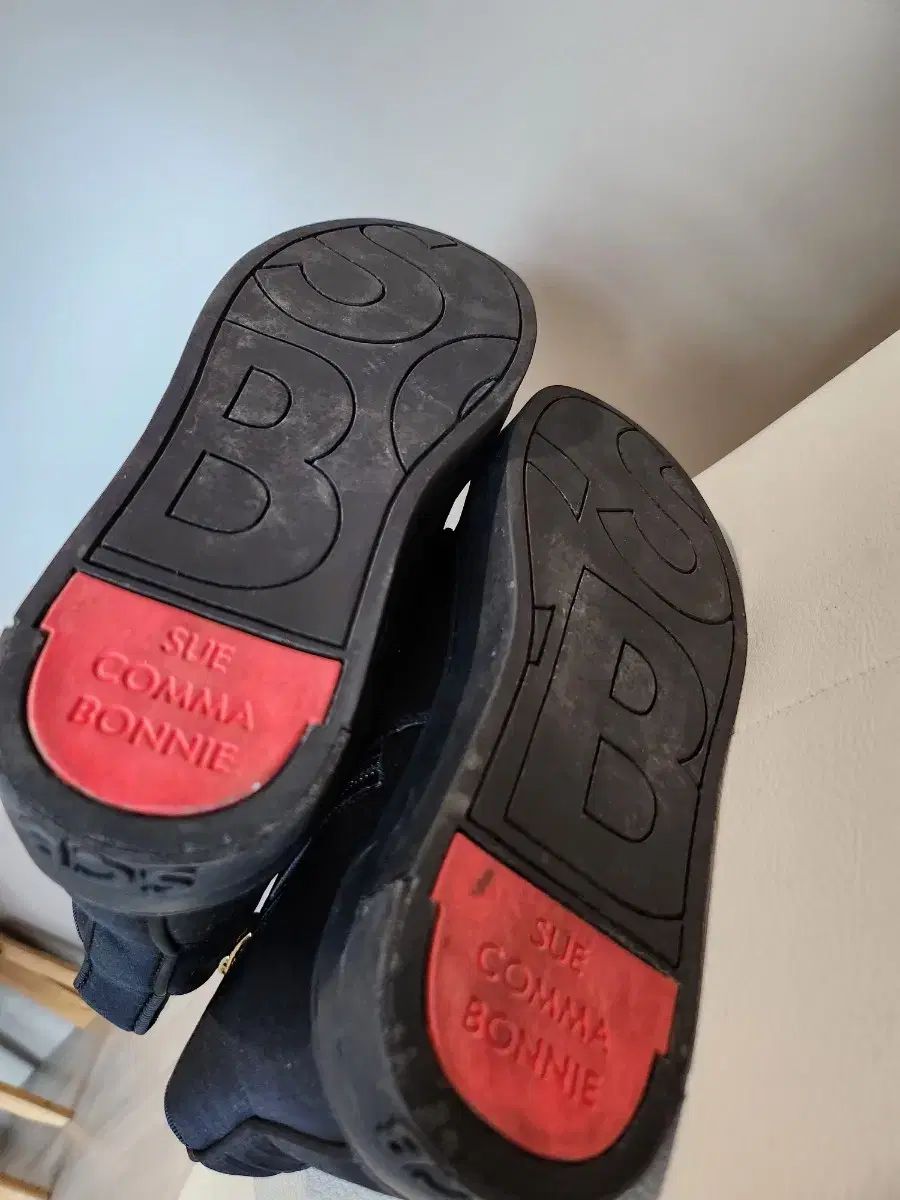 シューコンマボニー