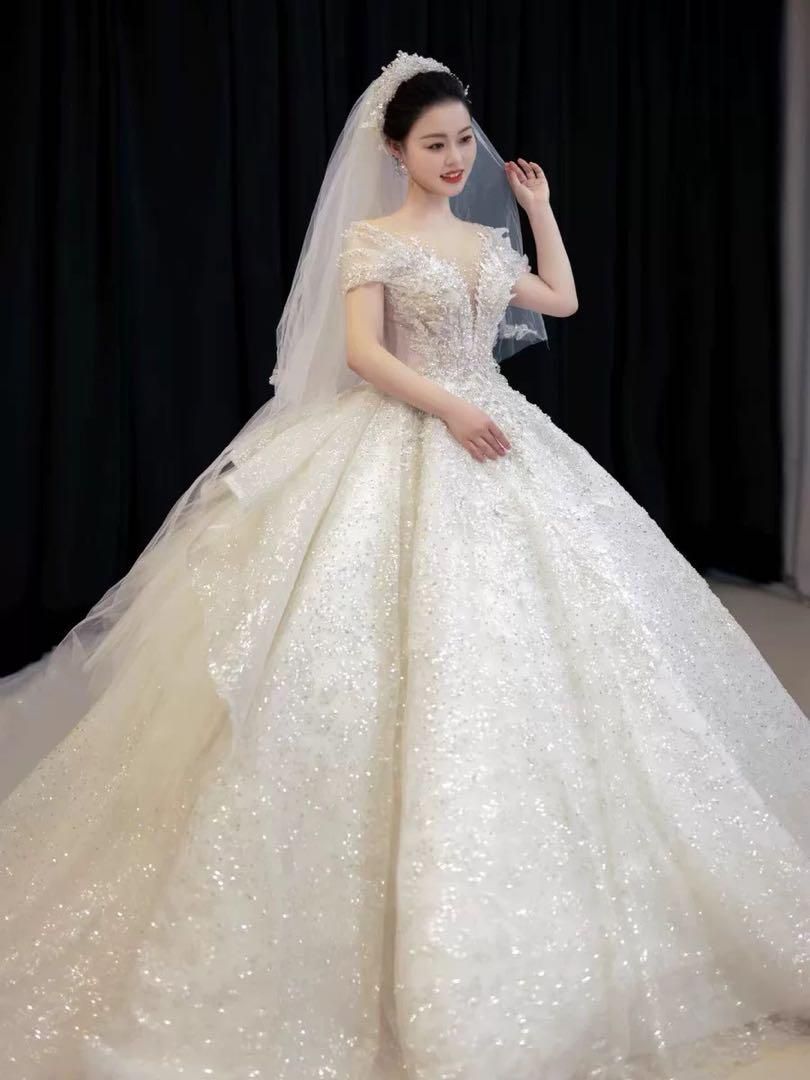 キラキラストーン＆パール ボリュームロングトレーン