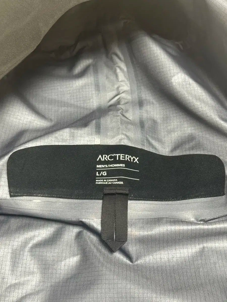 25FW ARC TERYX アークテリクス アルファsv 24k ブラック L