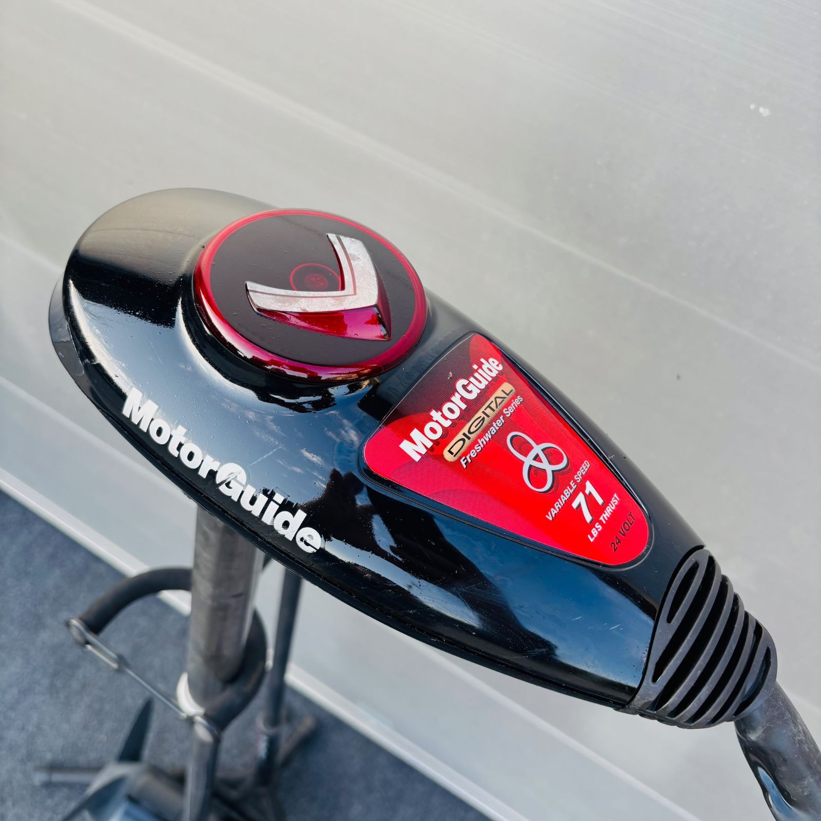 モーターガイド FWーFB71 24V 無段階 エレキモーター