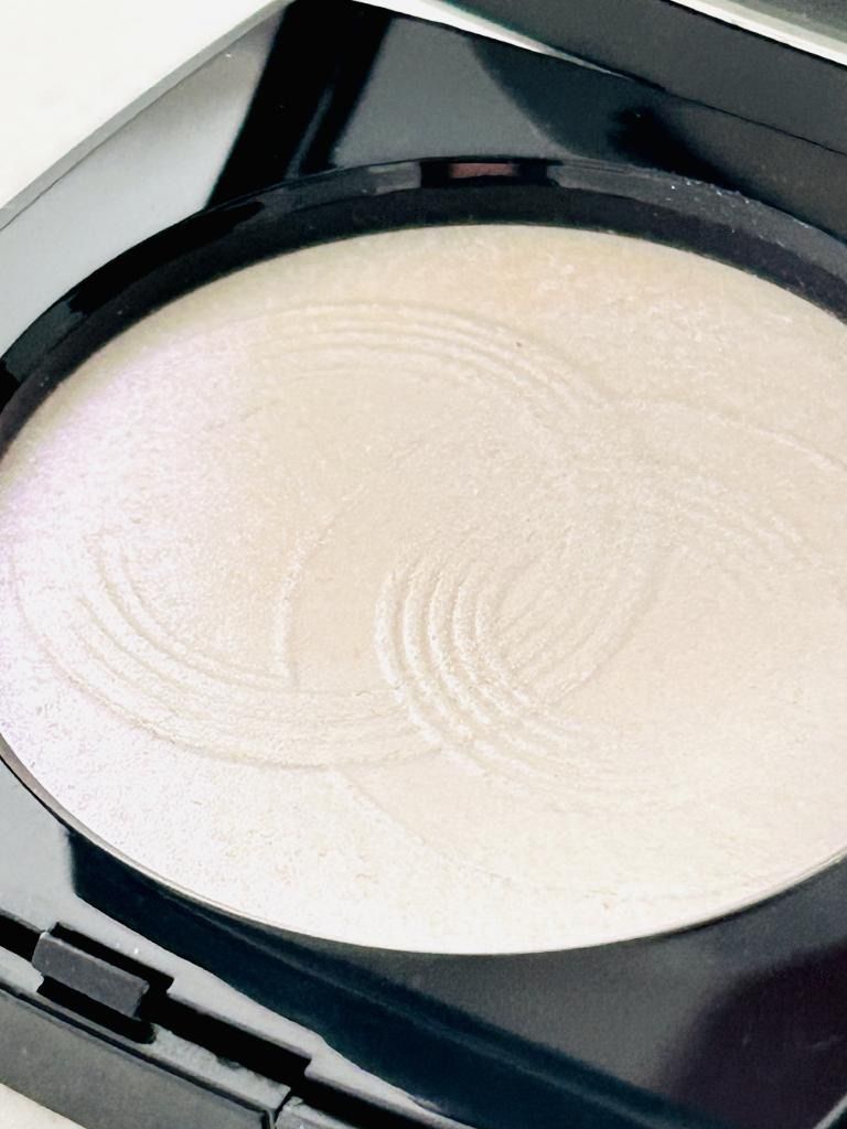 CHANEL シャネル ルミエールドゥローシャン フェイスパウダー 製 イタリア製 コスメ み 6460154