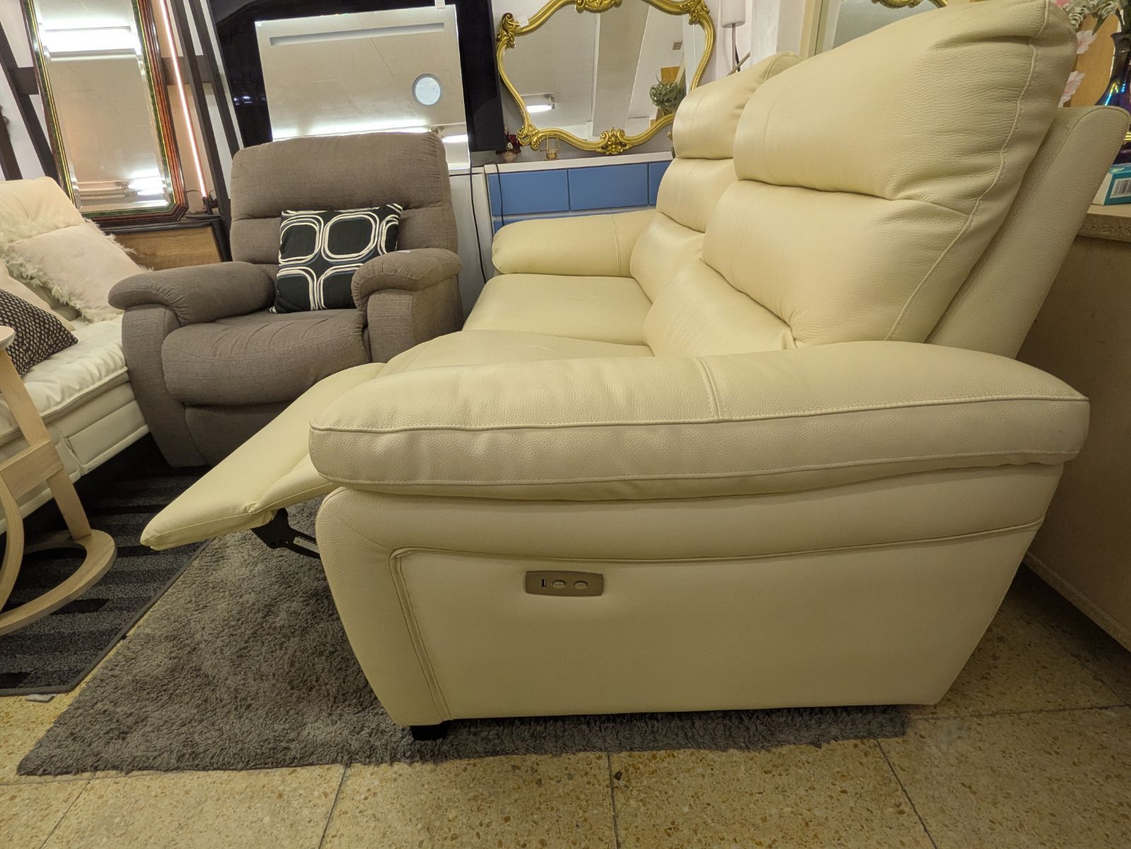  ヤマダ電機 リクライニングソファ 電動ソファベッド 2人掛け 3人掛けソファ ソファ ソファベッド