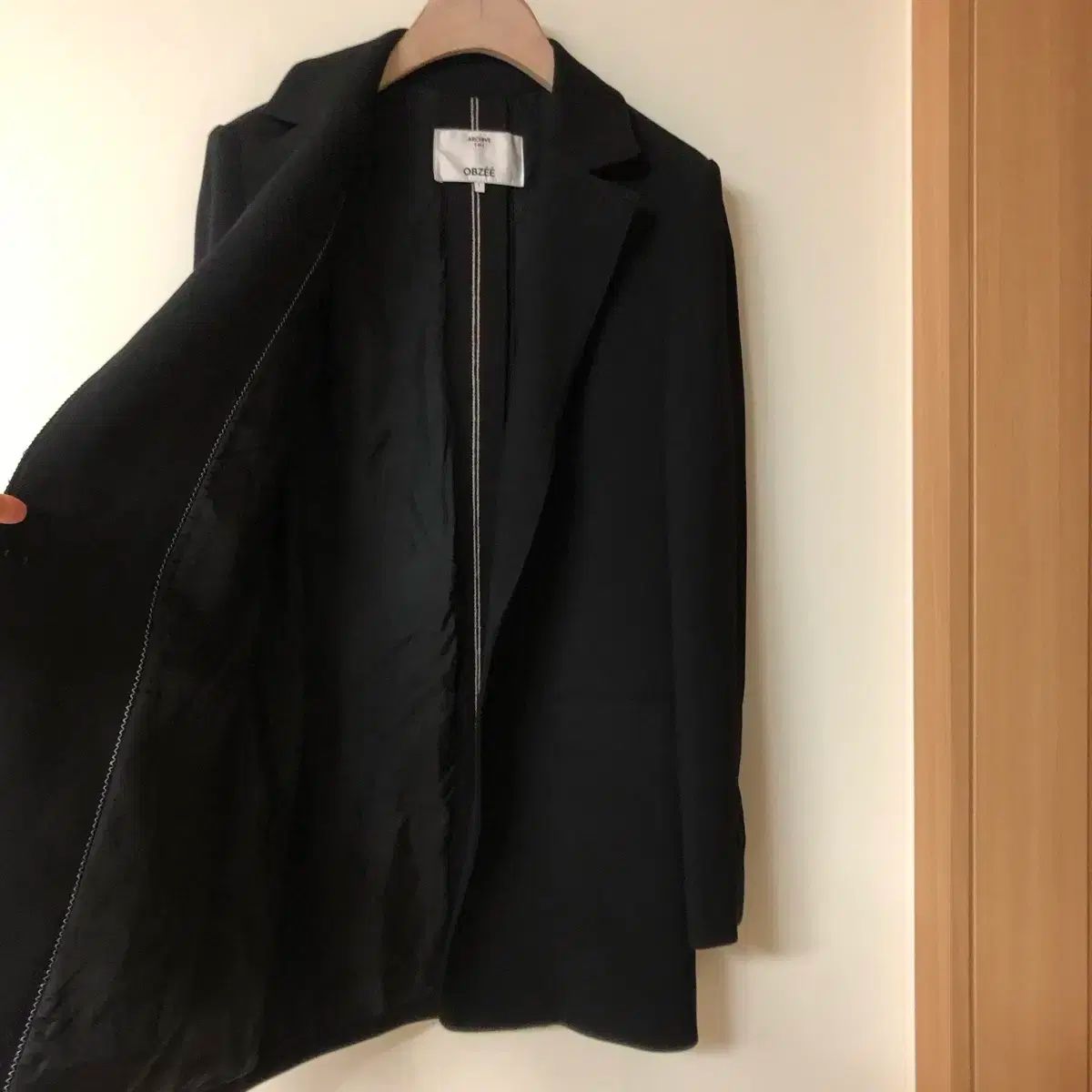 ハンサム オブジェ ブラック オフィスルック 面接 スーツ 通勤ルック ジャケット イタリア 結婚式 ゲストルック