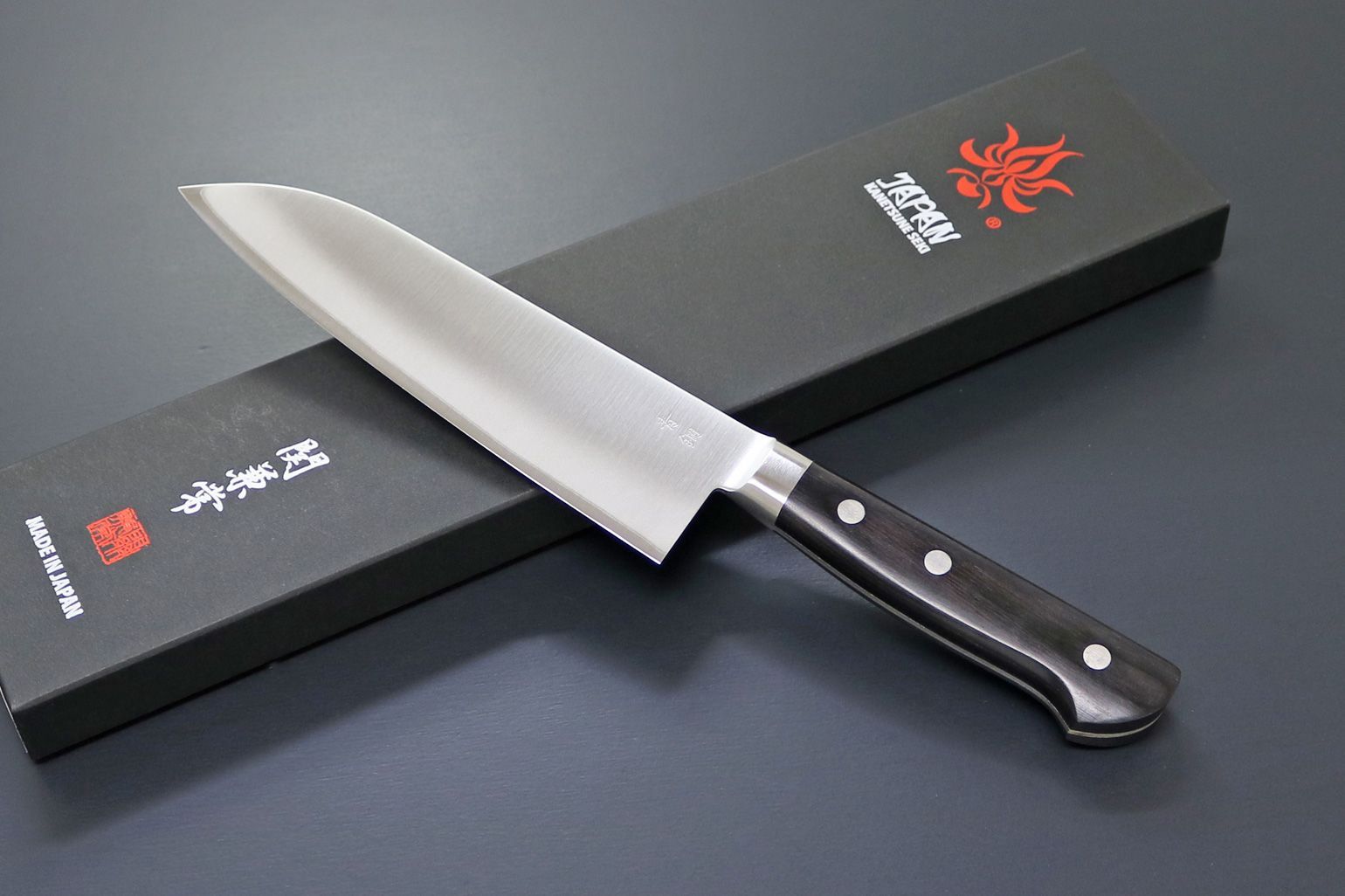 関兼常 青鋼 本割込 口金付黒合板柄 三徳 刃渡165mm KC-123