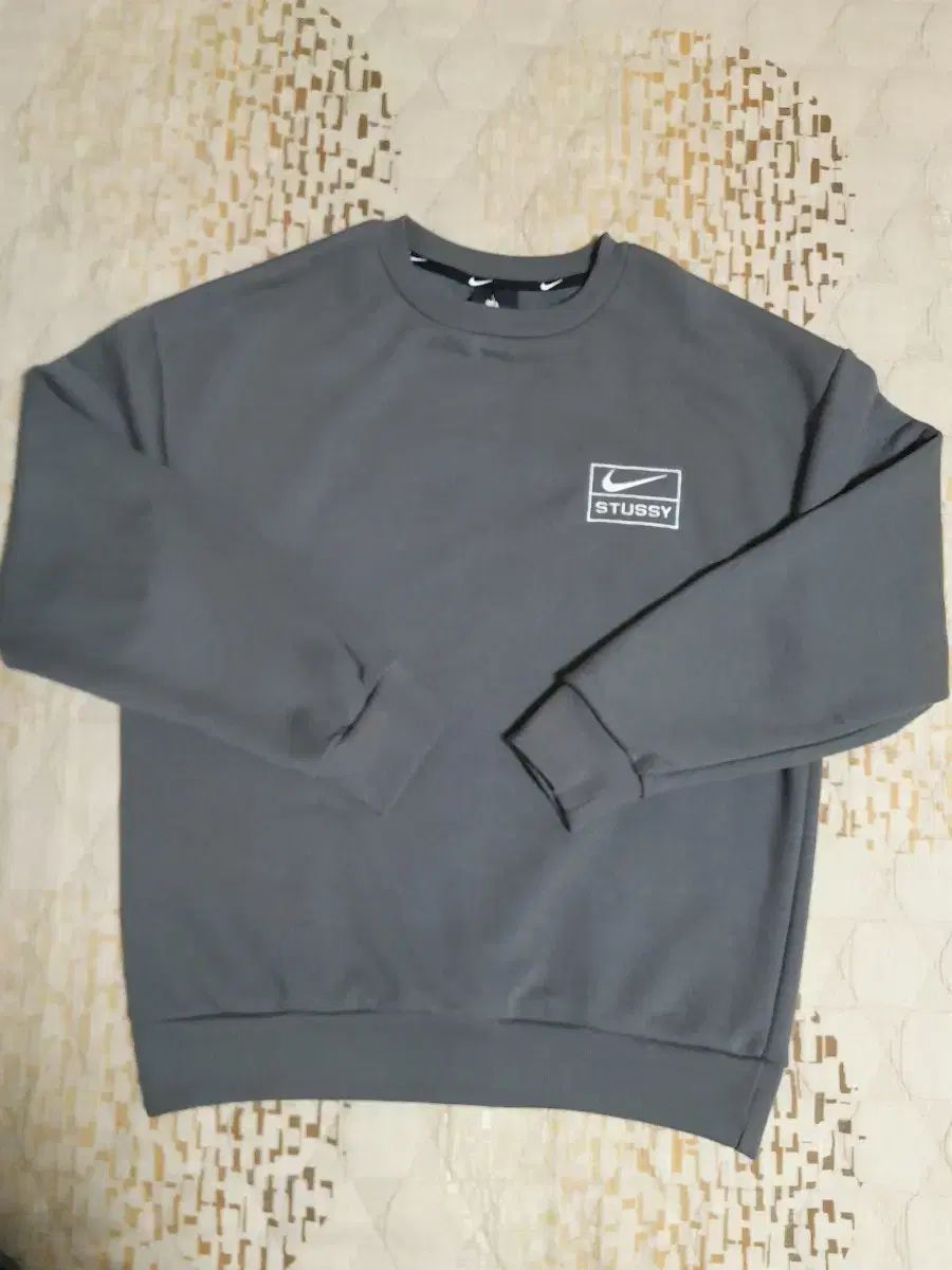 ナイキ x STU スウェット グレー